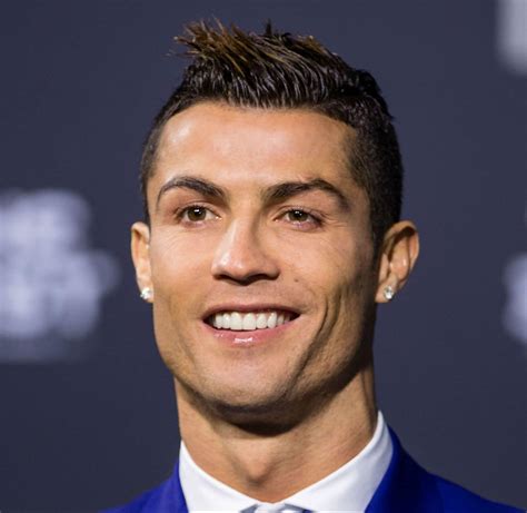 cristiano ronaldo cabello.